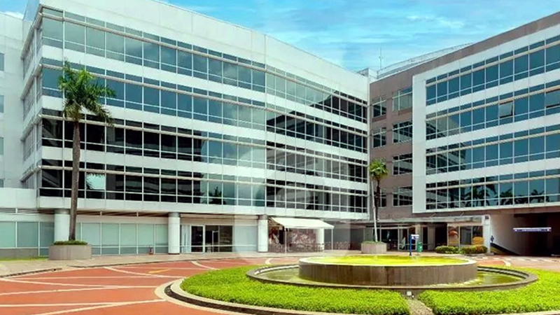 Substituição de forros em 
edifício comercial