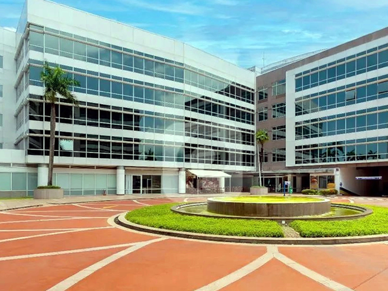 Substituição de forros em 
edifício comercial